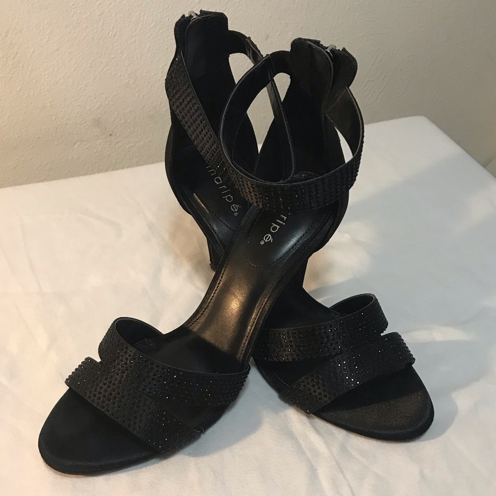 Maripé Strappy Open Toe Sandal $20(Black/size10)